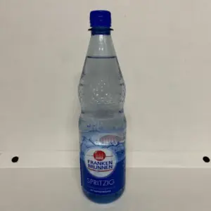 Mineralwasser mit Kohlensäure 1,0l